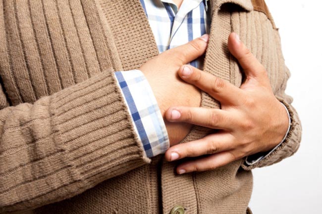 Feeling pain in the chest area close to heart