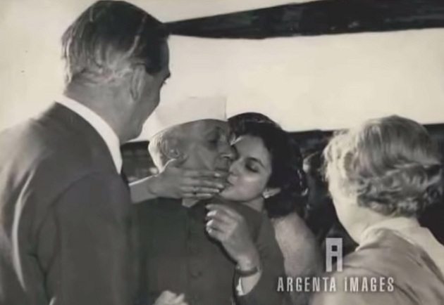 LadywhokissedNehru