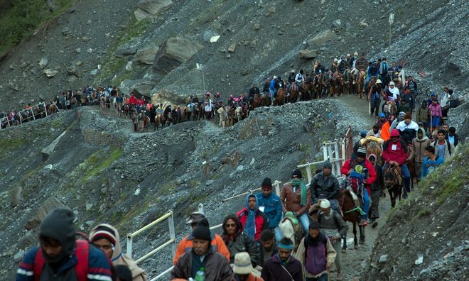 इंसानियत पर कलंक !! पढ़ें कैसे अमरनाथ यात्रा पर मुसलमानों ने यात्रियों से लगवाए जय पाकिस्तान के नारे