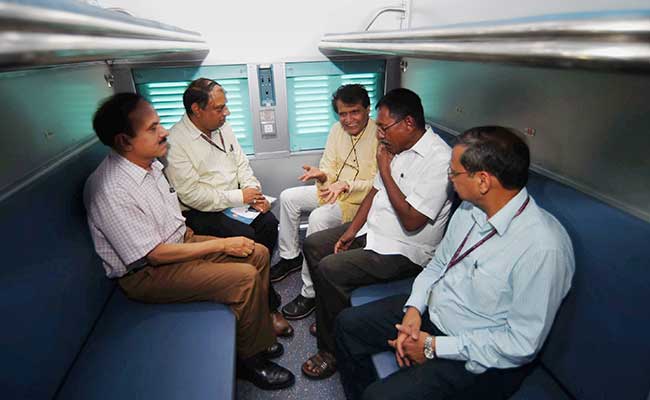 suresh-prabhu-deen-dayalu-coach-pti_650x400_41468988779