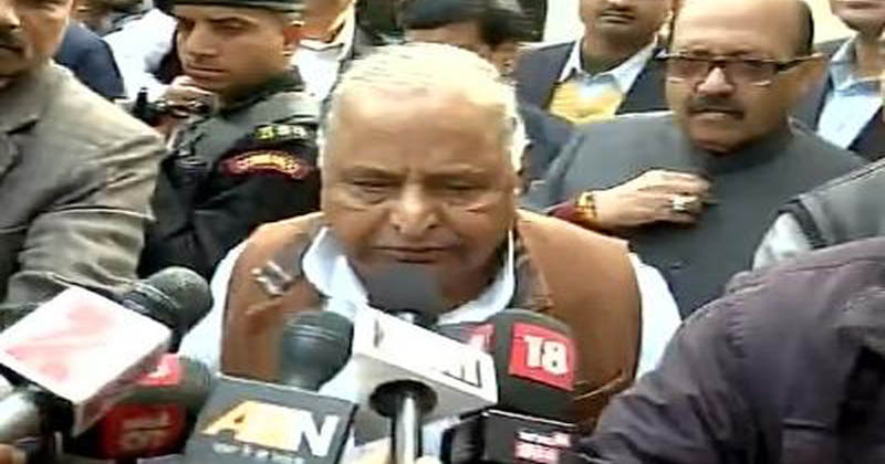 mulayam singh yadav met election commission