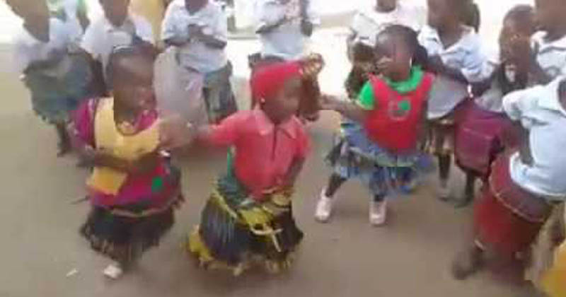 African folk dance newstrend 09.03.17-3 - Newstrend