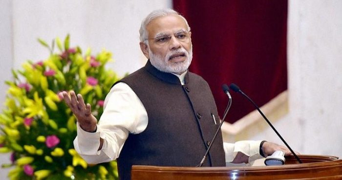 PM Modi mic stops incident