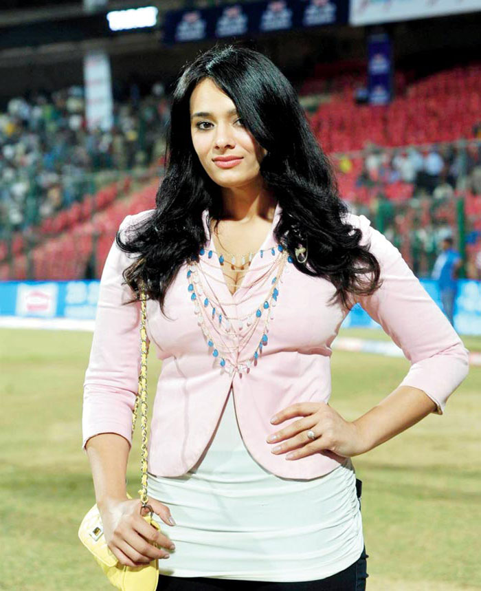 Bold wife of Stuart Binny 