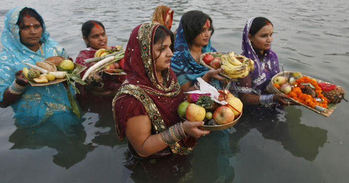 जानें छठ पूजा विधि और महत्व, कैसे बनाएं घर पर प्रसाद