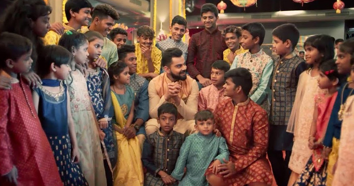 भारतीय टीम के कप्तान कोहली ने जरूरतमन्द बच्चों के साथ कुछ इस तरह से मनाई दीवाली, जमकर किया डांस