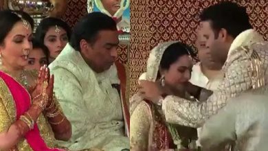 जब ईशा अंबानी की मांग मे भरा आनंद ने सिंदूर और मुकेश अंबानी ने किया कन्यादान तो कुछ यूं था अंदर का माहौल, देखें वीडियो