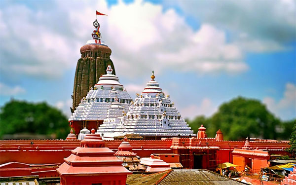 divine scene Jagannath Temple Puri 
