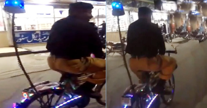 Video: साईकिल पर गश्त लगाता दिखा पाकिस्तानी जवान, लोग बोले 'आर्मी के लिए पेट्रोल बचा रहे हैं'
