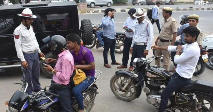 गाड़ी चलाने से पहले इन 5 बातों का रखेंगे ध्यान तो कभी नहीं कटेगा चालान, कौन सी हैं वो बातें?