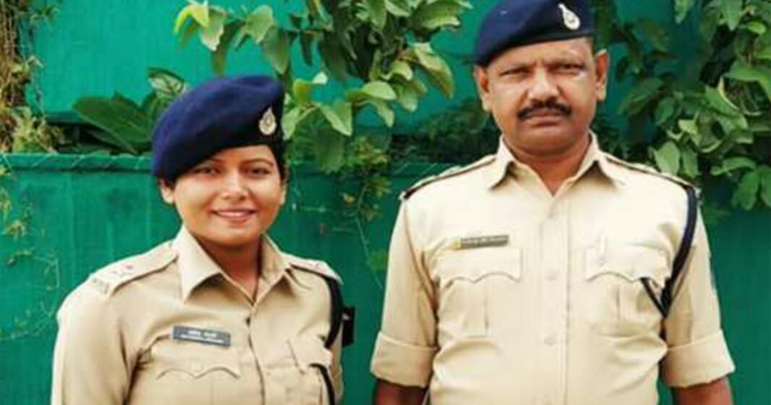 लॉकडाउन ने बनाया अनोखा संयोग: पिता SI तो बेटी DSP, एक ही थाने में दे रहे हैं ड्यूटी