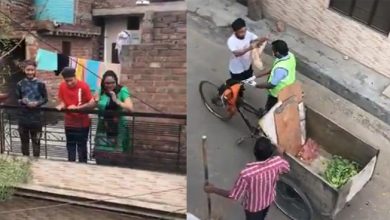 कोरोना: जान जोखिम में डाल काम कर रहे सफाईकर्मी पर बरसाए फूल, नोटों की माला से किया वेलकम