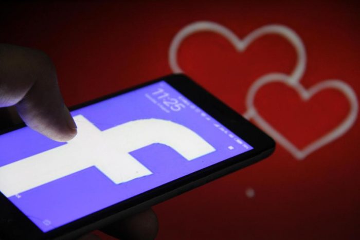 फेसबुक फ्रेंड से शादी करना पड़ा महंगा, सुहागरात के बाद दूल्हे ने किया  घिनौना कांड - Newstrend