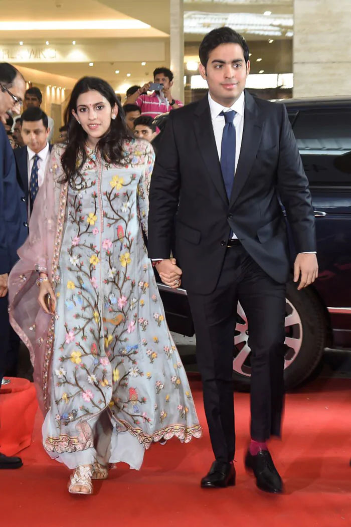 akash and shloka ambani