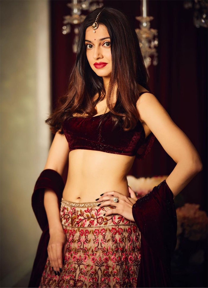 divya khosla