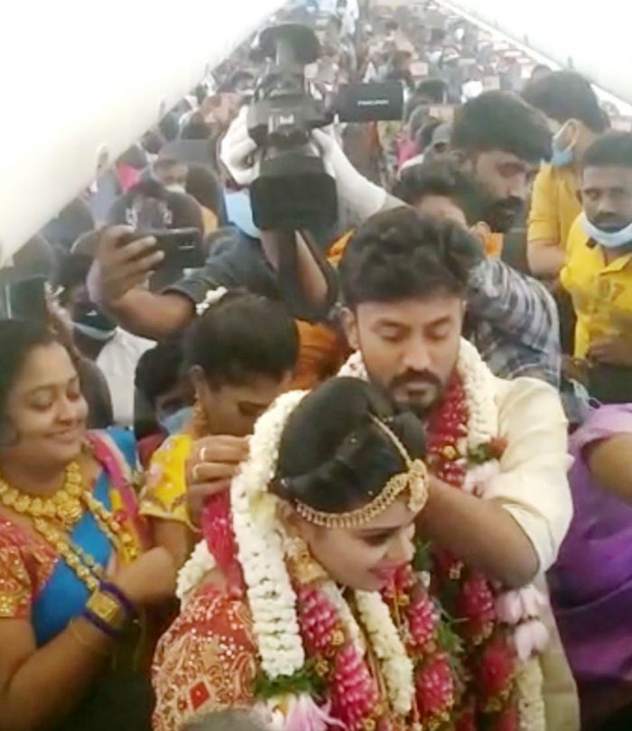 marriage in flying plane in tamilnadu 