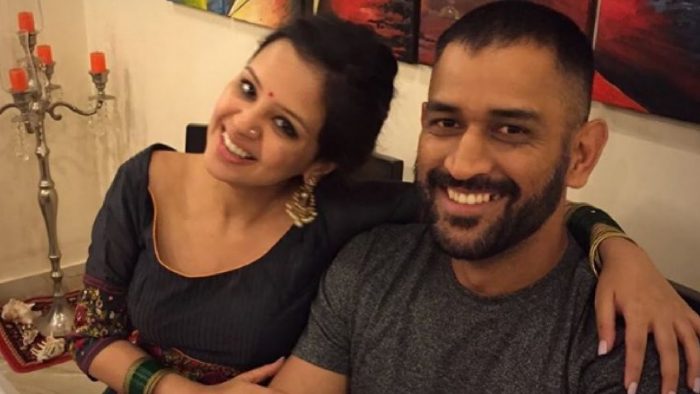 ms dhoni with wife
