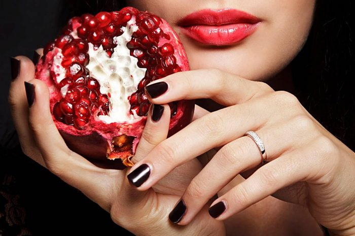 pomegranate in hand