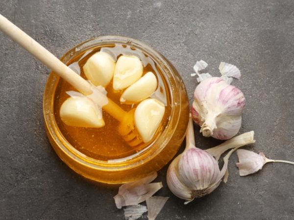 raw garlic and honey