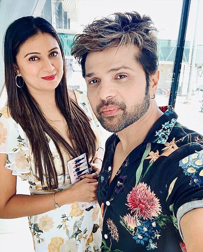 himesh reshammiya wife