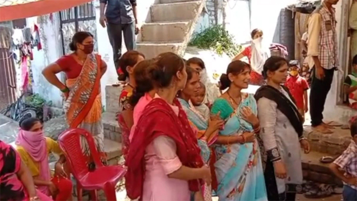 maharashtra-funeral-daughter-panchayat-punishment