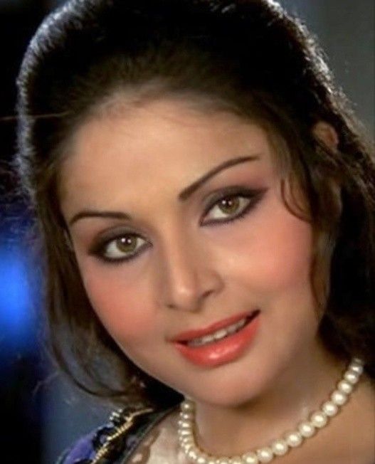 rakhee gulzar