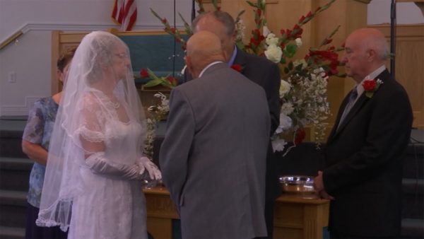 story-95-year-old-couple-get-married