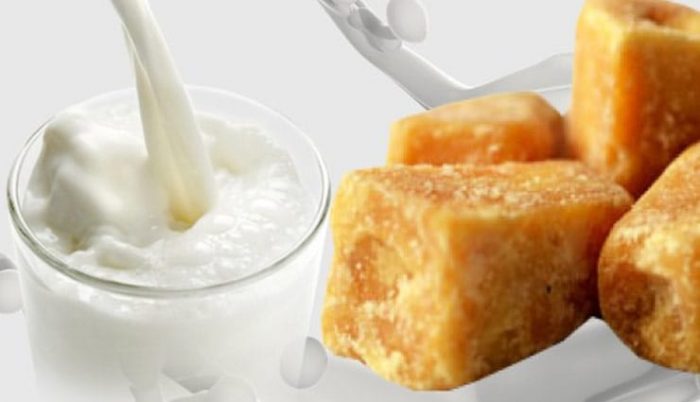 Benefits of drinking jaggery mixed with milk