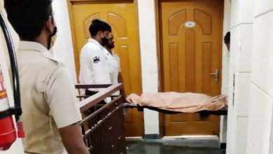 daughter mother- commit-suicide gurugram