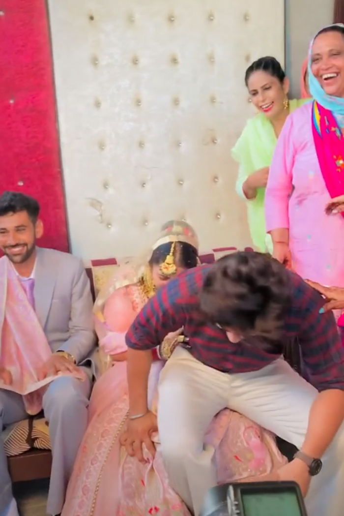 devar-sit-on-bhabhi-lap-in-front-of-his-brother