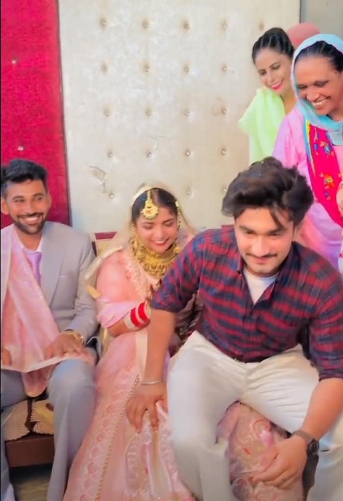 devar-sit-on-bhabhi-lap-in-front-of-his-brother