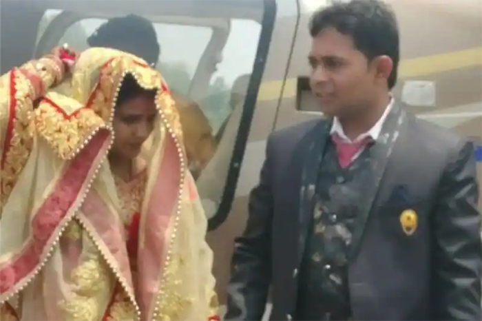 father-in-law-arranged-helicopter-for-newly-married-bride-and-gram-pradhan