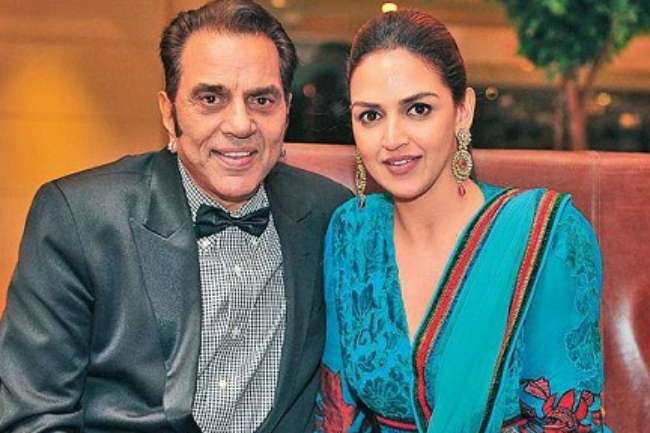 hema and dharmendra with esha deol