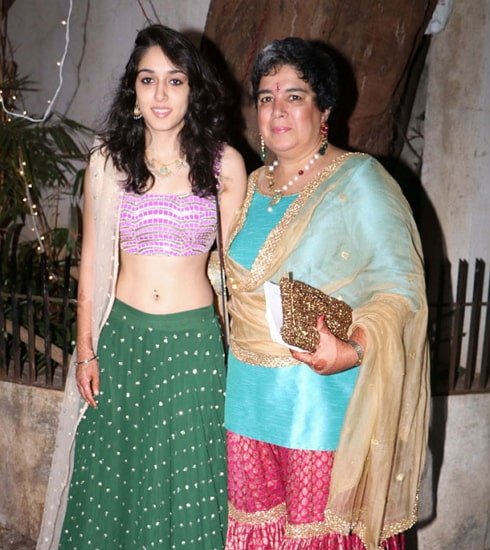 ira khan with mother