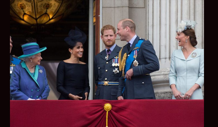 table-manners-in-royal-family-england