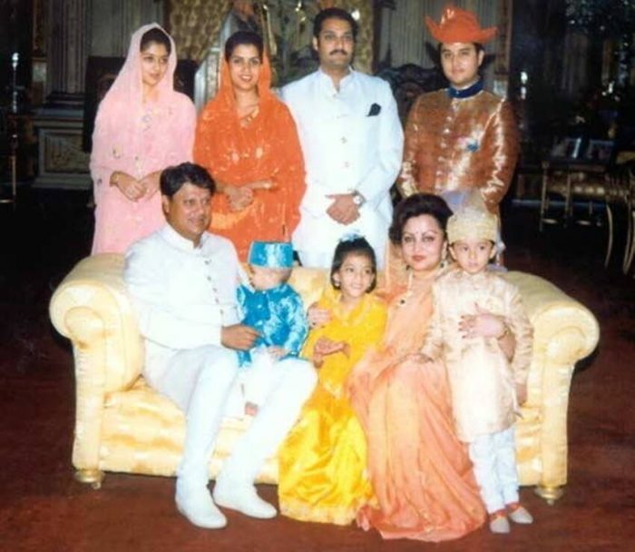 Jyotiraditya scindia family