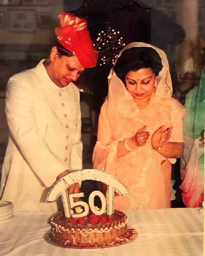 Jyotiraditya scindia family