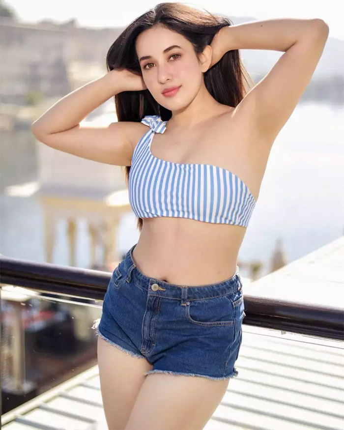 nepali actress aditi budhathoki