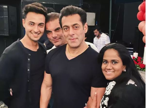 salman arpita and aayush sharma