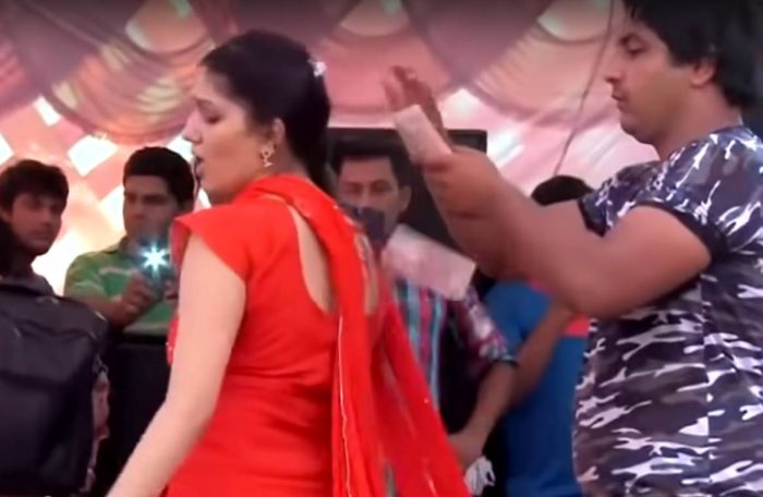 sapna chaudhory dance