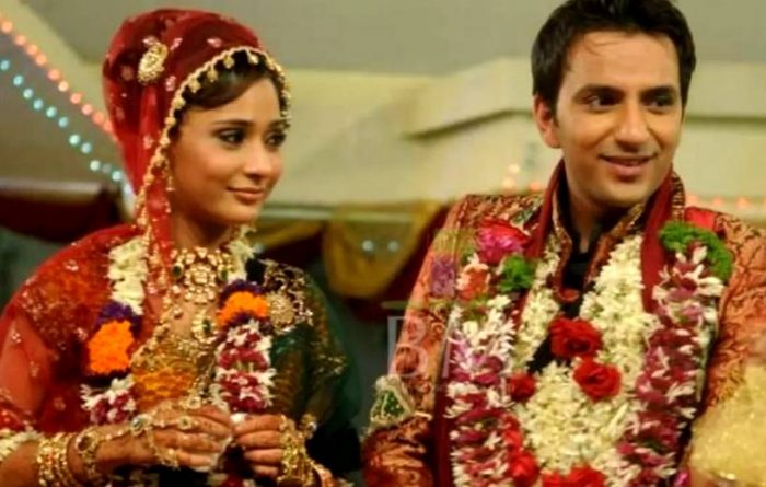 sara khan husband