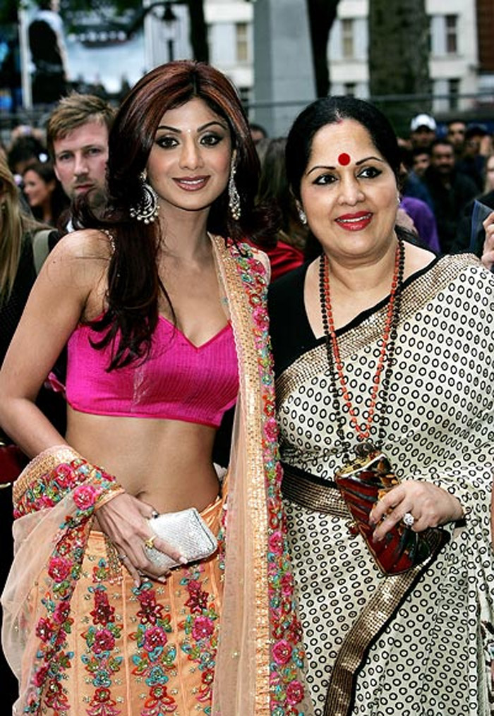 shilpa shetty mother