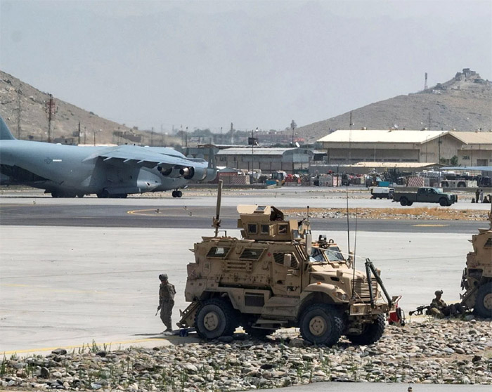 us military disabled aircraft before leaving kabul airport