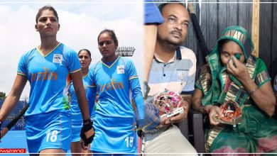 women-hockey-neha-mother-emotional