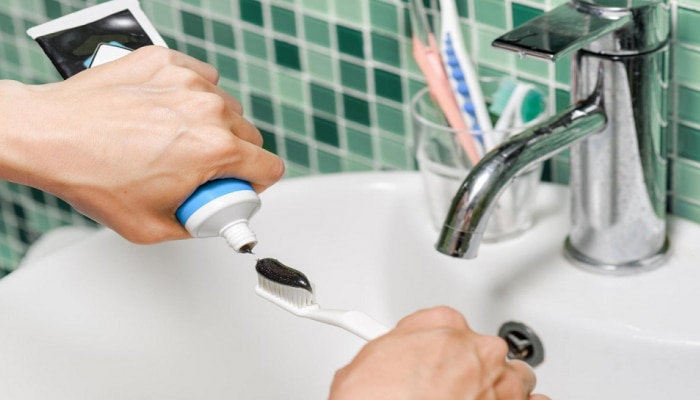 Girl dies after brushing teeth 