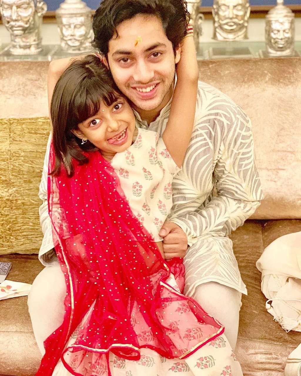 Aishwrya Ray And his Sister in law