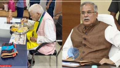 bhupesh baghel father