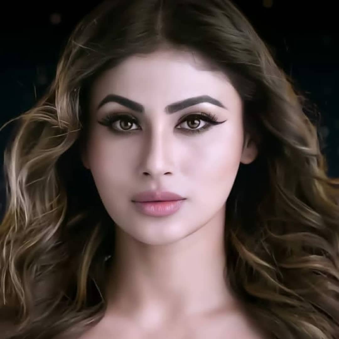 mouni roy