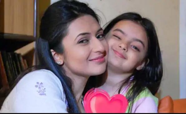 ruhanika dhawan and divyanka tripathi 