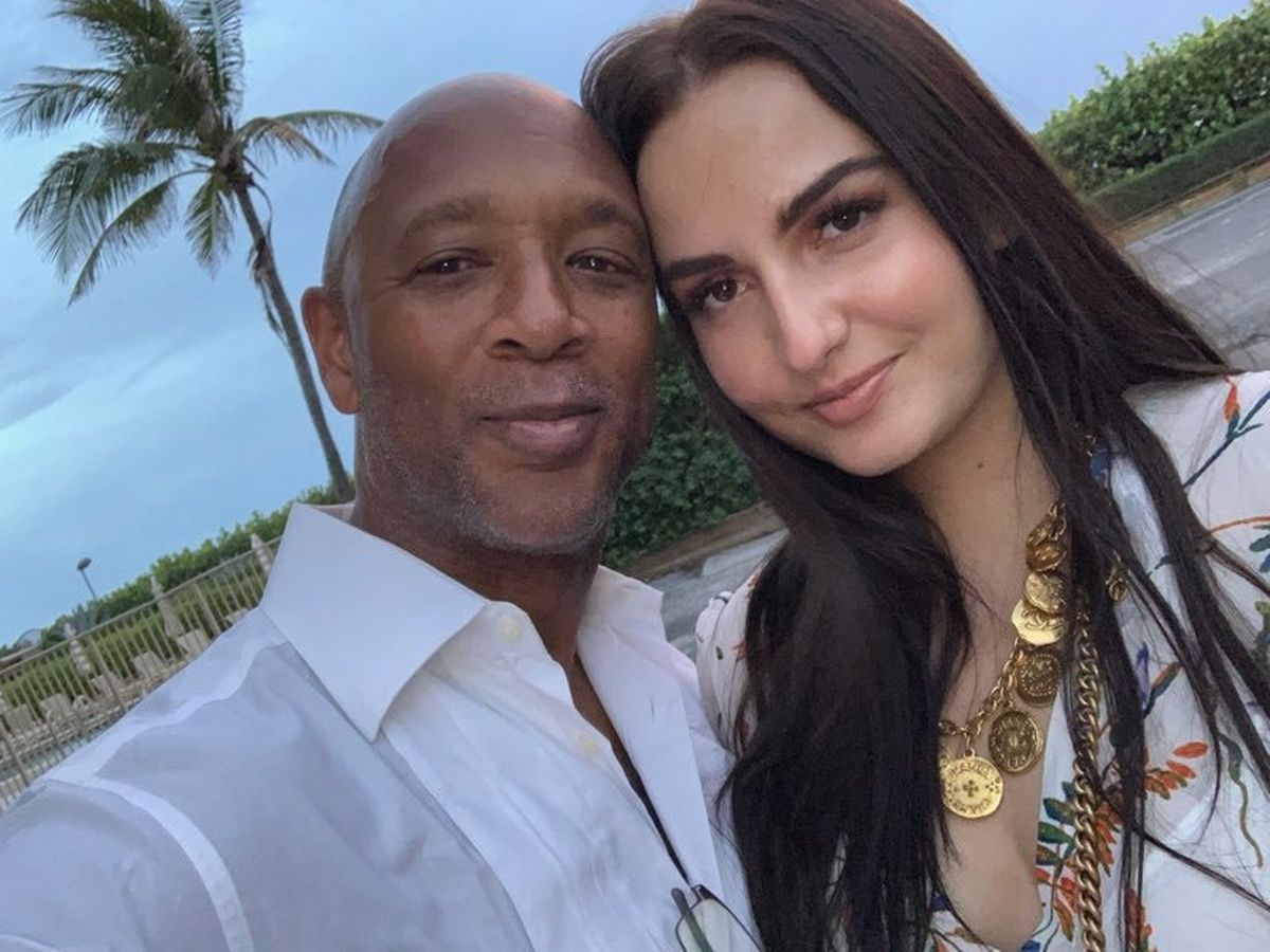 Jonathan Eubanks and Roxana love marriage